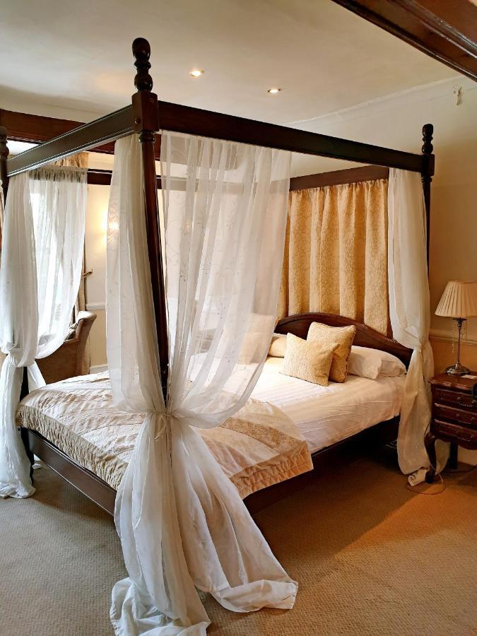 The Crown House Inn Great Chesterford Dış mekan fotoğraf