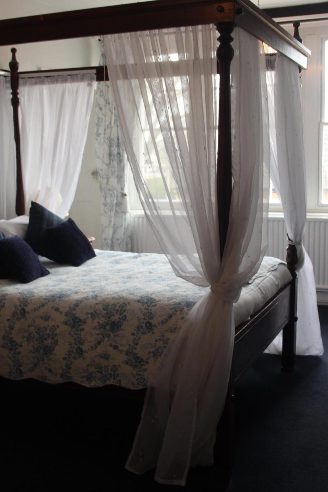 The Crown House Inn Great Chesterford Oda fotoğraf