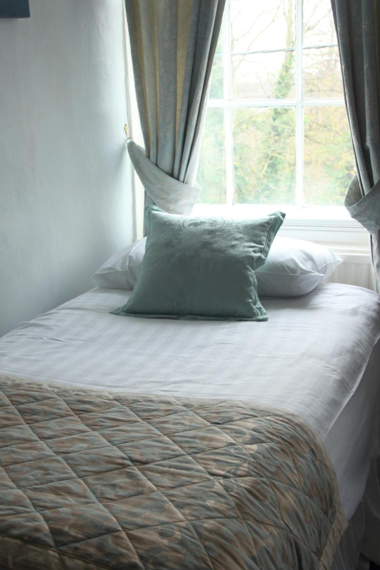The Crown House Inn Great Chesterford Oda fotoğraf